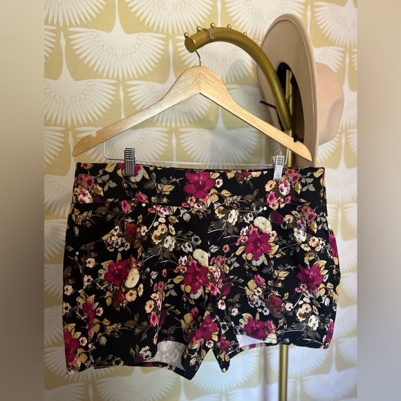 INC International Concepts Pants - INC floral Shorts